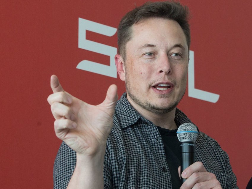 Elon Musk humbet titullin e më të pasurit në botë, Tesla pëson rënie 