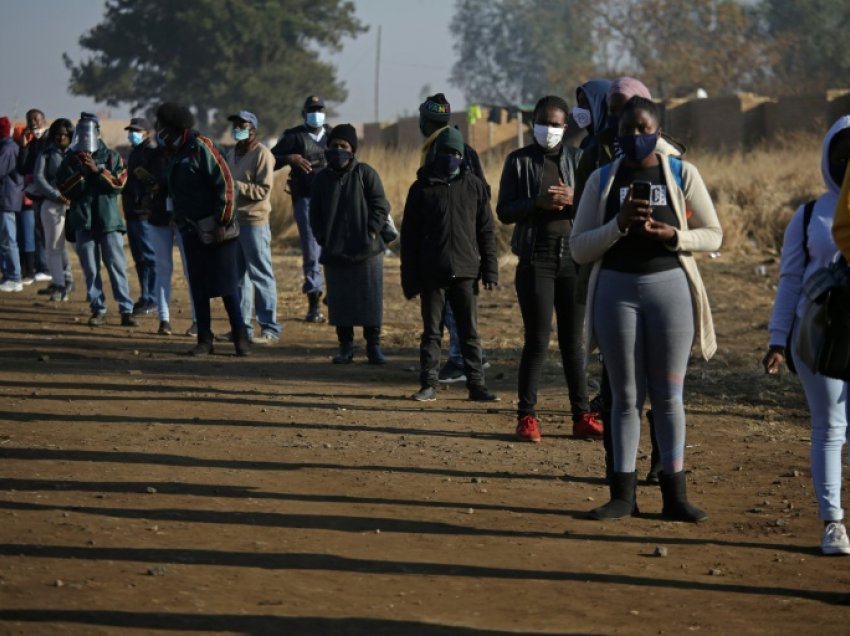 Afrika e Jugut rihapë 20 kufijtë e saj 