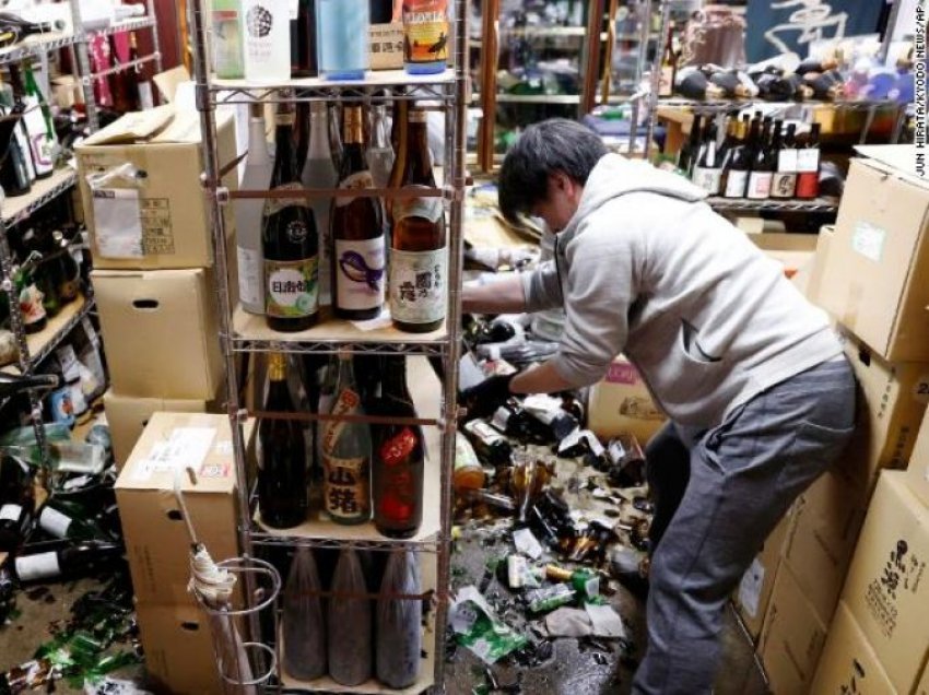 Tërmeti i fuqishëm në Japoni, të paktën 12 të lënduar