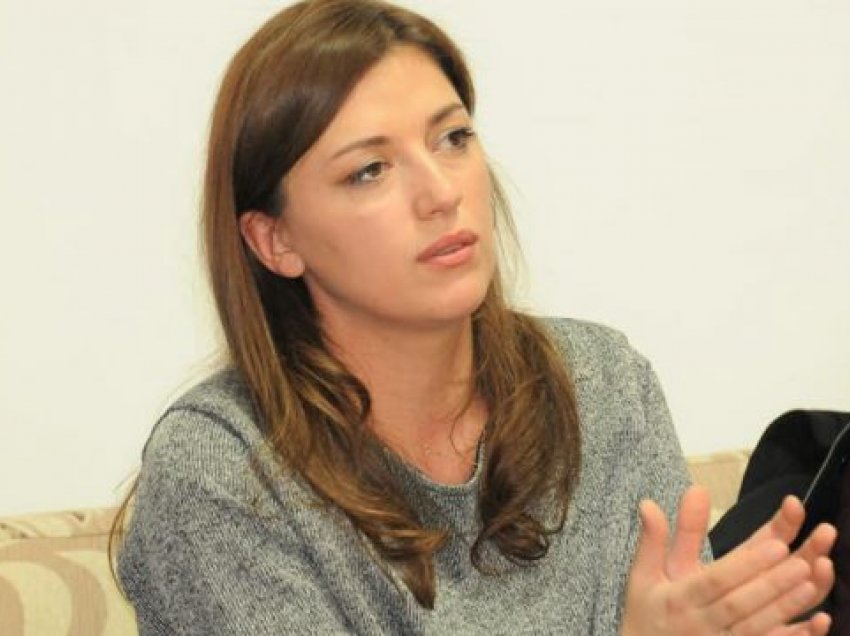 Albulena Haxhiu: Nuk do ta shtyjmë përpara marrëveshjen e Washingtonit