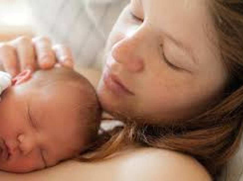 40% e nënave të reja ndjejnë depresion në tre muajt e parë pas lindjes