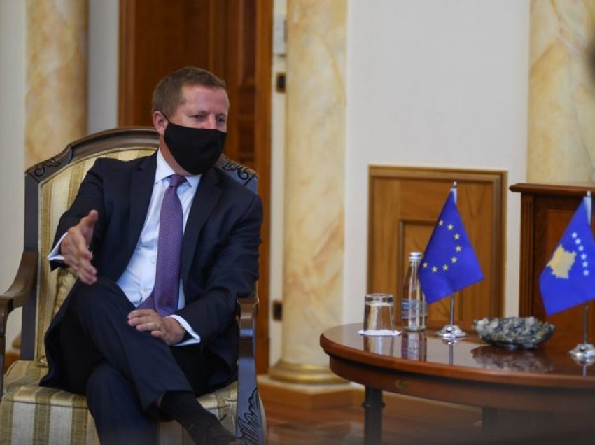 Shefi i Zyrës së BE-së pyetet për “çështjen” e hartës së Kosovës, ja çka thotë 