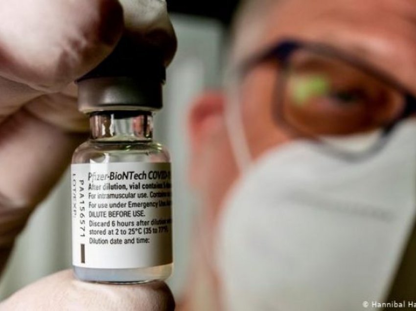 Mungesa e vaksinës: A mund të shtyhet doza e dytë?