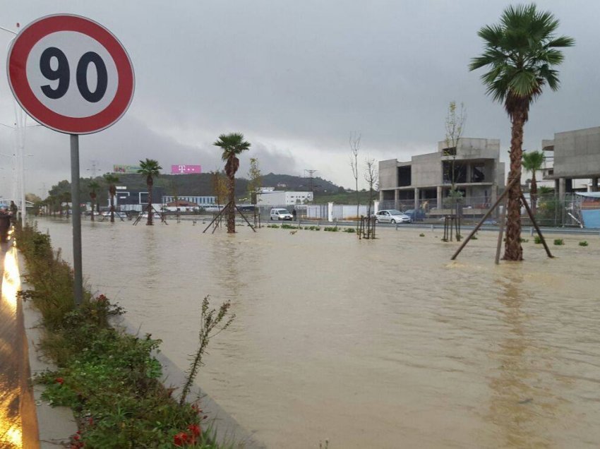 Përmbytje dhe shira të dendur në të gjithë vendin, IGJEUM jep alarmin