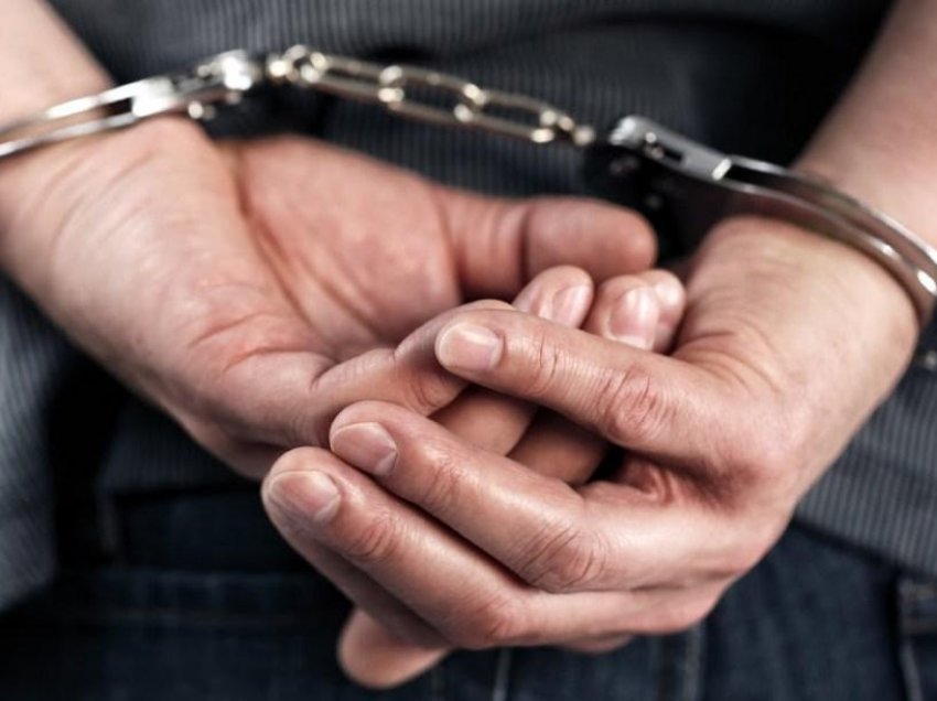 Arrestohet në Tiranë 28 vjeçari në kërkim për trafik droge