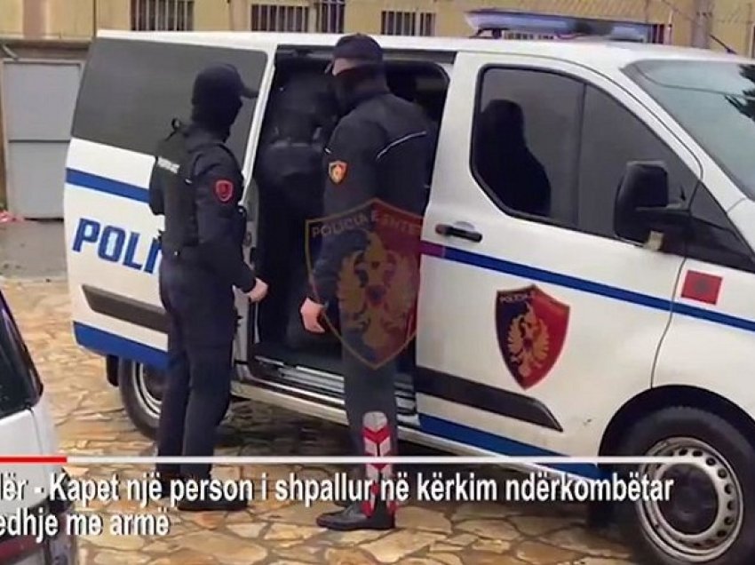 Vodhi me armë në Itali/ Momenti i arrestimit të 23-vjeçarit shqiptar në Shkodër
