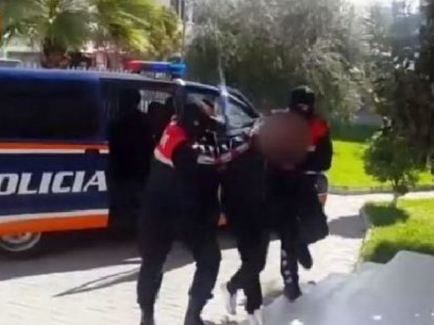 Korçë/ U përpoqën të trafikonin drejt Greqisë 21.5 kg kanabis, arrestohen dy persona