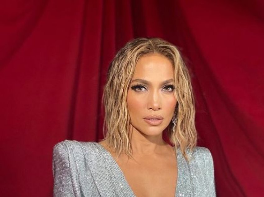 E akuzoi për botoks, Jennifer Lopez i kthehet fanses në Instagram!