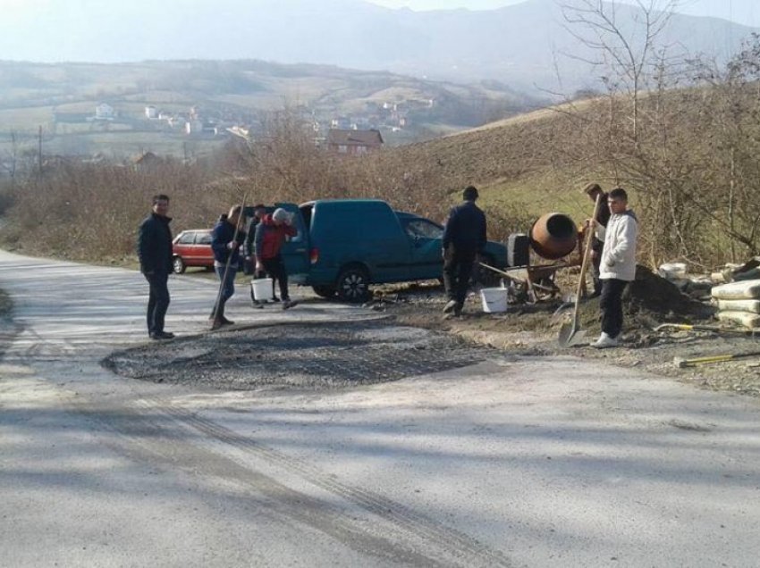 Banorët e këtij fshati të Kosovës ua ndalojnë tubimet të gjitha partive