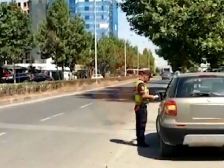 ​Kapet 20-vjeçari duke vozitur 180 km/orë në rrugën Tiranë- Durrës