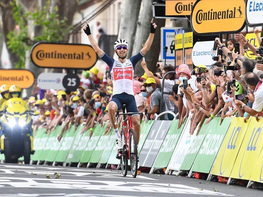 Holandezi triumfon në etapën e 14-të të ‘Tour de France’, fitoren e parë e regjistroi në vitin 2017! 