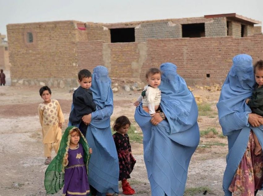 UNHCR: Afganistani është në prag të krizës humanitare