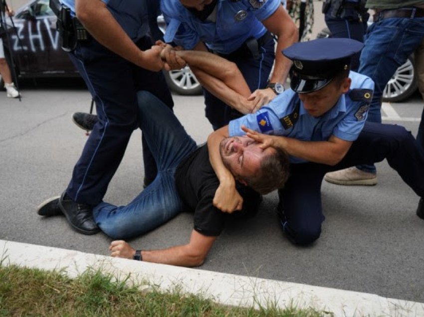 ​Suspendohet zyrtari policor që menaxhoi protestën e PSD-së