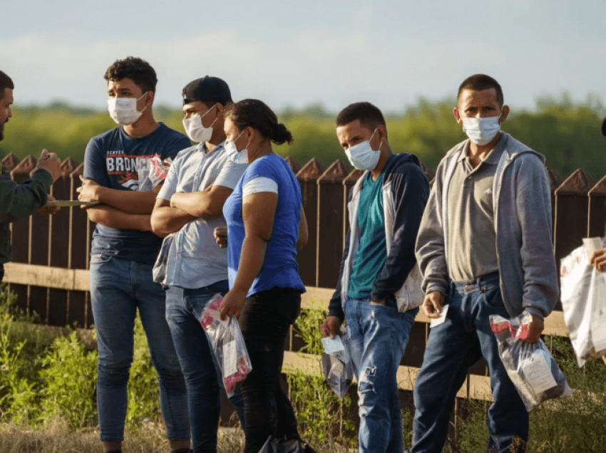 Shtohet numri i imigrantëve që përpiqen të hyjnë në SHBA nga kufiri
