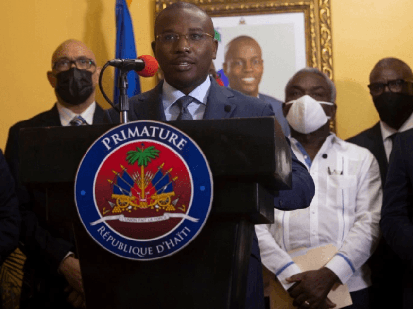 VOA: Kryeministri i përkohshëm i Haitit njofton dorëheqjen