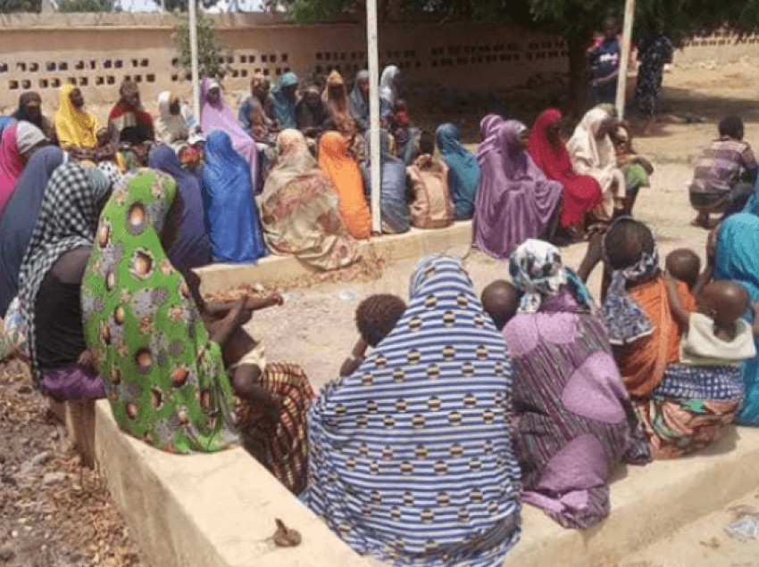 Në Nigeri u shpëtuan rreth 100 gra dhe fëmijë të rrëmbyer 