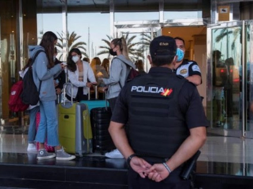 Spanja rikthen karantinën edhe për katër vende të tjera