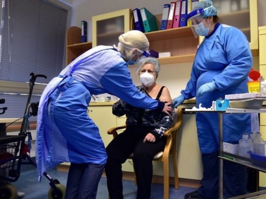 Sllovenia në këtë mënyrën do t’i detyrojë qytetarët të vaksinohen kundër COVID-19