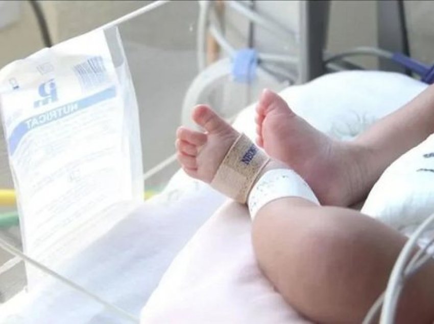 Mjekët i dhanë gaz në vend të oksigjenit, foshnja ndërron jetë 1 orë pas lindjes
