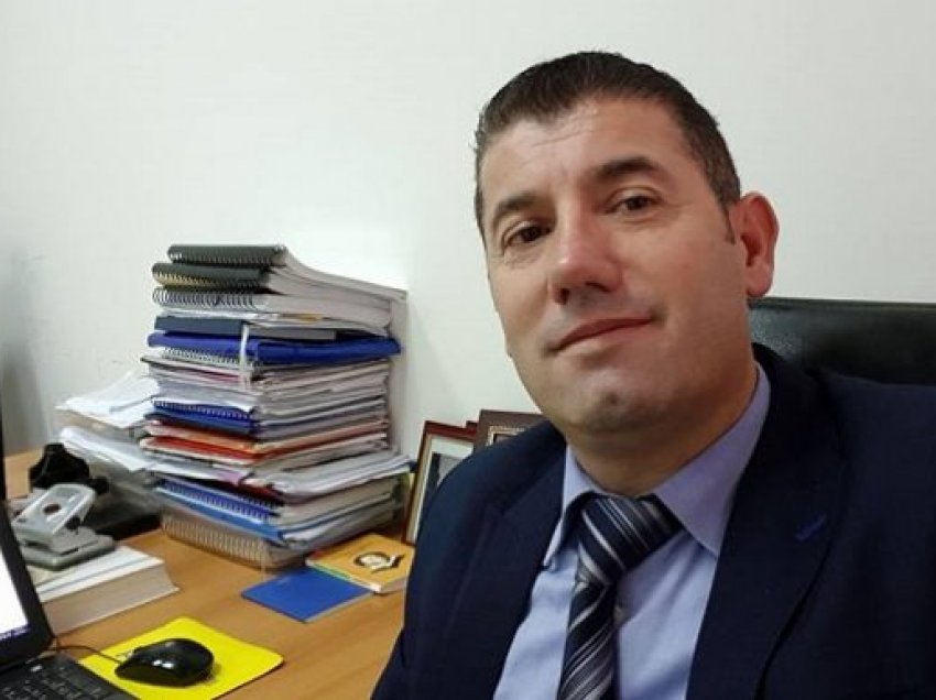 U shkarkua nga pozita e kryeshefit të Postës, Xhevdet Smakiqi paralajmëron padi