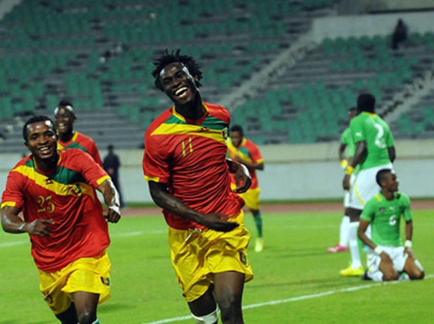Guinea gjunjëzohet nga Kombëtarja e cila renditet më poshtë se Kosova në ranglistën e FIFA-s