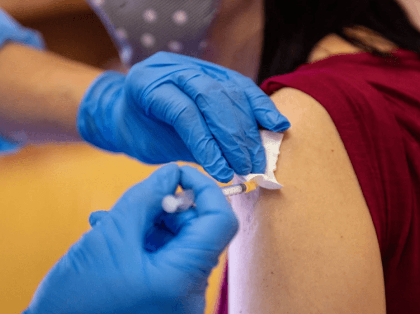 Maqedoni - Mbi 223 mijë qytetarë janë rivaksinuar me vaksinën kundër COVID-19