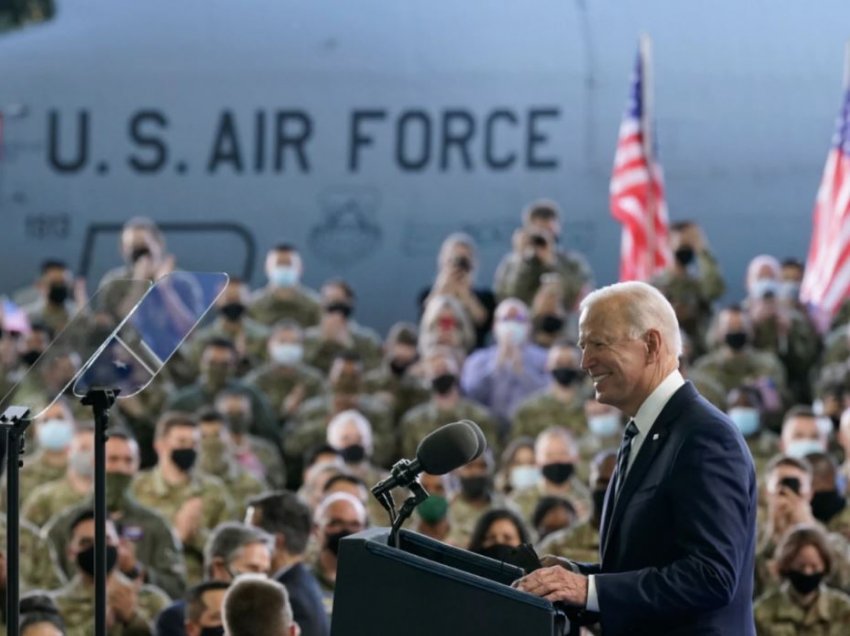 Presidenti Biden mbërrin në Evropë; takime me aleatët dhe Putinin