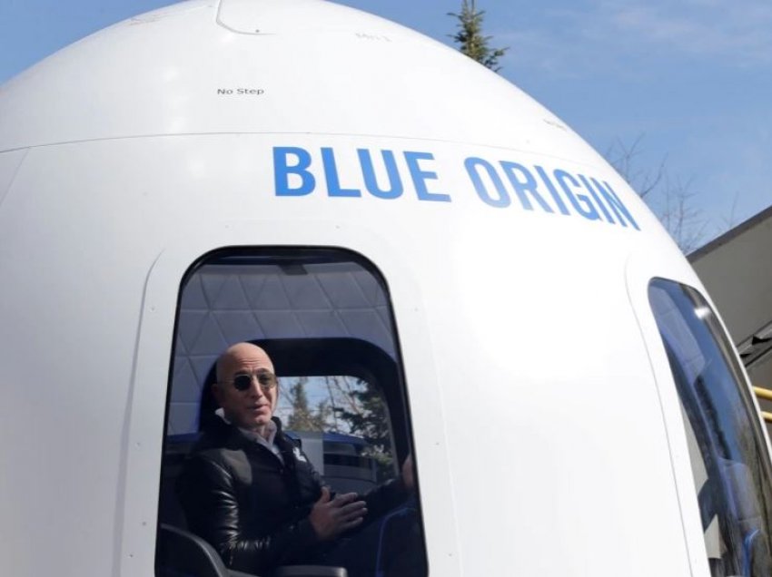 28 milionë dollarë për të shkuar në hapësirë me Jeff Bezosin