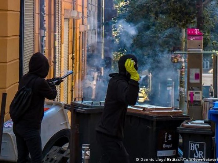 Berlin, lëndohen 60 policë në një kaos