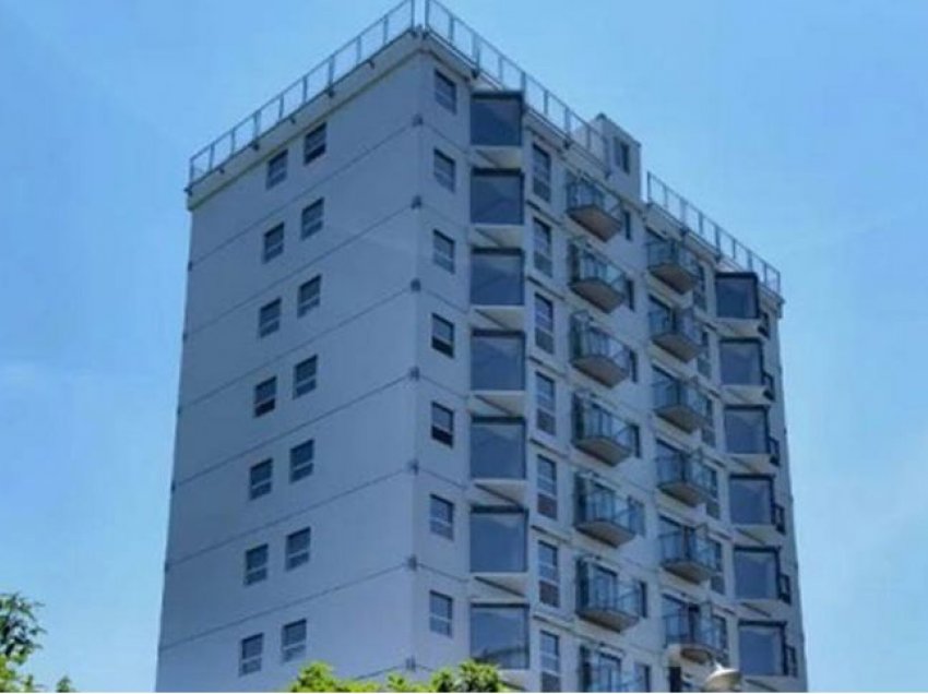 Kina habit me kompletimin e ndërtesës 10-katëshe në një ditë, video bëhet virale në rrjet