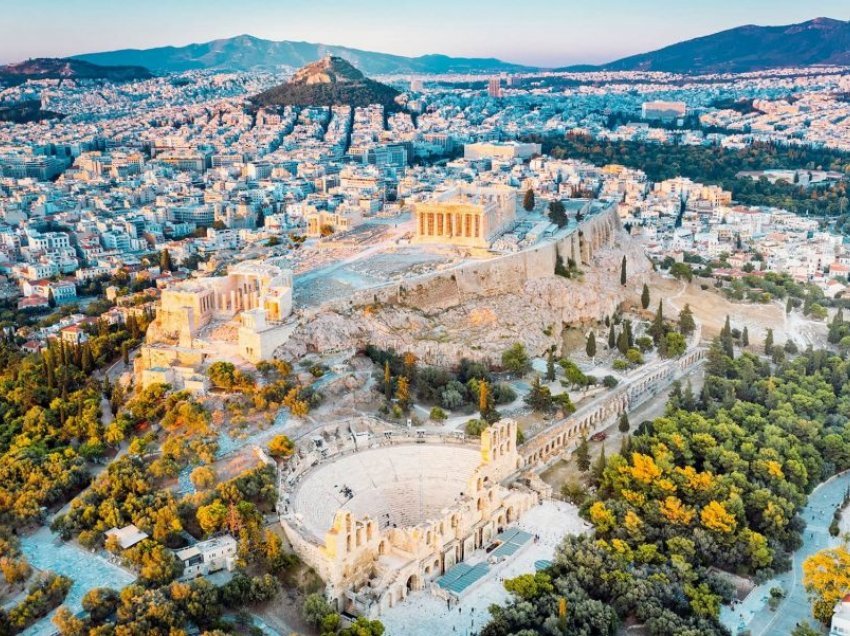 “Kur vjen korriku bëhet përvëlim”, vapa ‘shkrin’ Greqinë