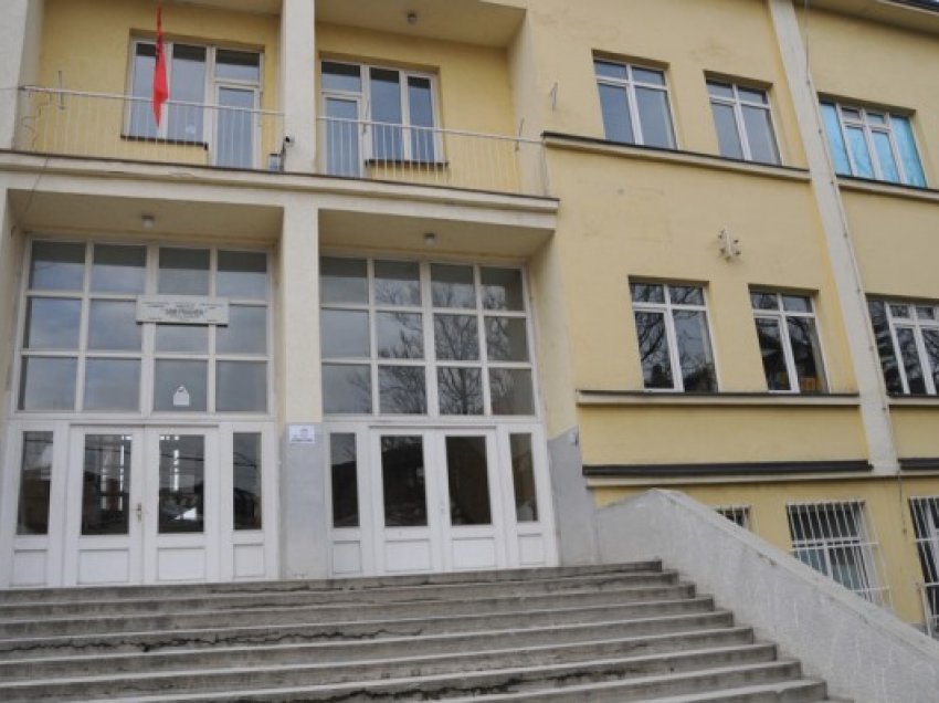​Ekzekutohet pagesa shtesë 100 euro për punonjësit e sistemit arsimor