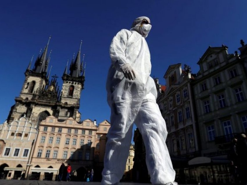 Si u shndërrua në një katastrofë pandemike Çekia: Historia e suksesit u shemb me tri vendime