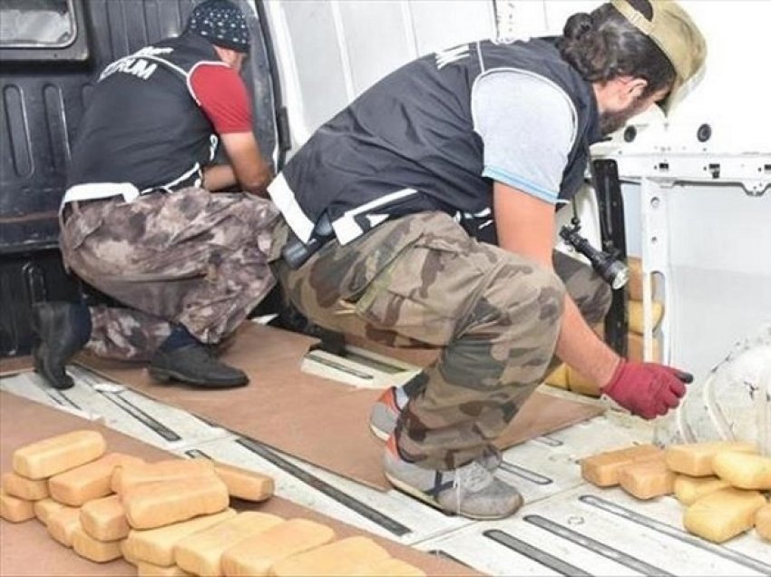 Stamboll, sekuestrohen mbi 300 kilogramë heroinë