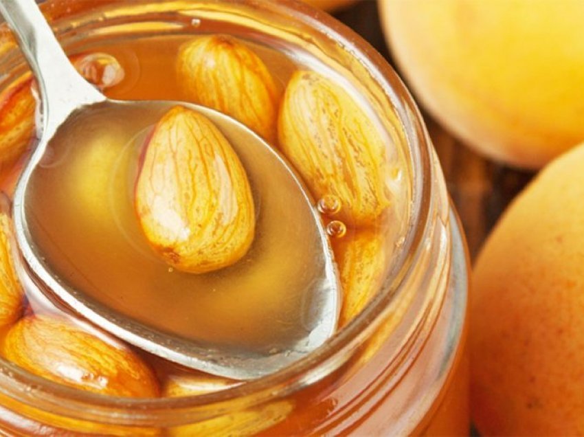 Bajame në mjaltë – Vlerat e fuqishme shëndetësore që sjellë ky kombinim