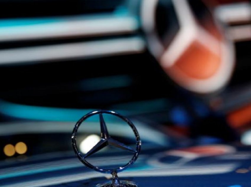 Mercedes tërheq 2.6 milionë makina nga Kina