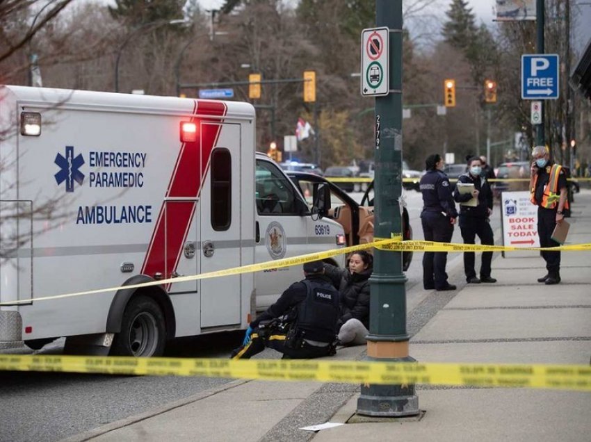 Një i vdekur e pesë të lënduar në një sulm me thikë në librari në Kanada