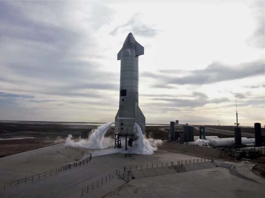“Space X” dështon në lansimin e raketës, rrëzohet anija kozmike e gjatë 50 metra