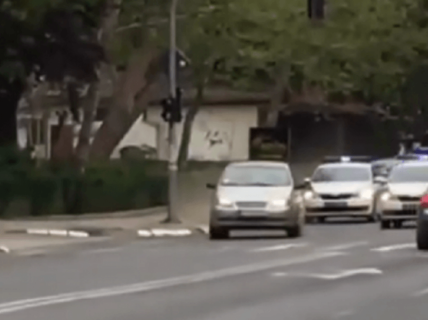 “Gara” me një fund tragjik: Shoferi po ikte me shpejtësi të madhe – tetë vetura policore e ndjekin pas, rrugëve të Serbisë
