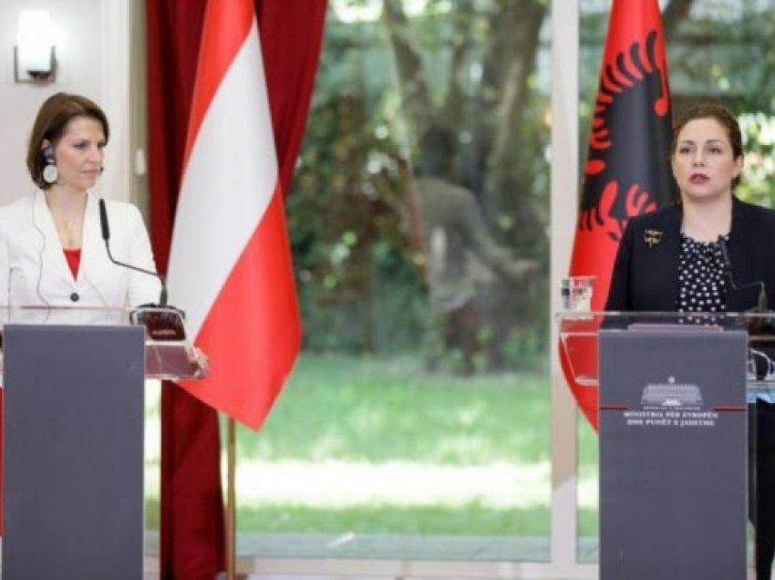 Xhaçka me ministren austriake Edstadler: Anëtarësimi i vendeve të Ballkanit Perëndimor në BE duhet të përshpejtohet