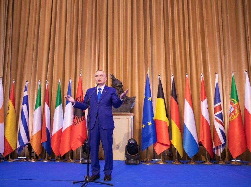 Mesazhi i Presidentit Meta për Ditën e Europës: Shqipëria duhet të çlirohet nga çdo formë e regjimeve hibride