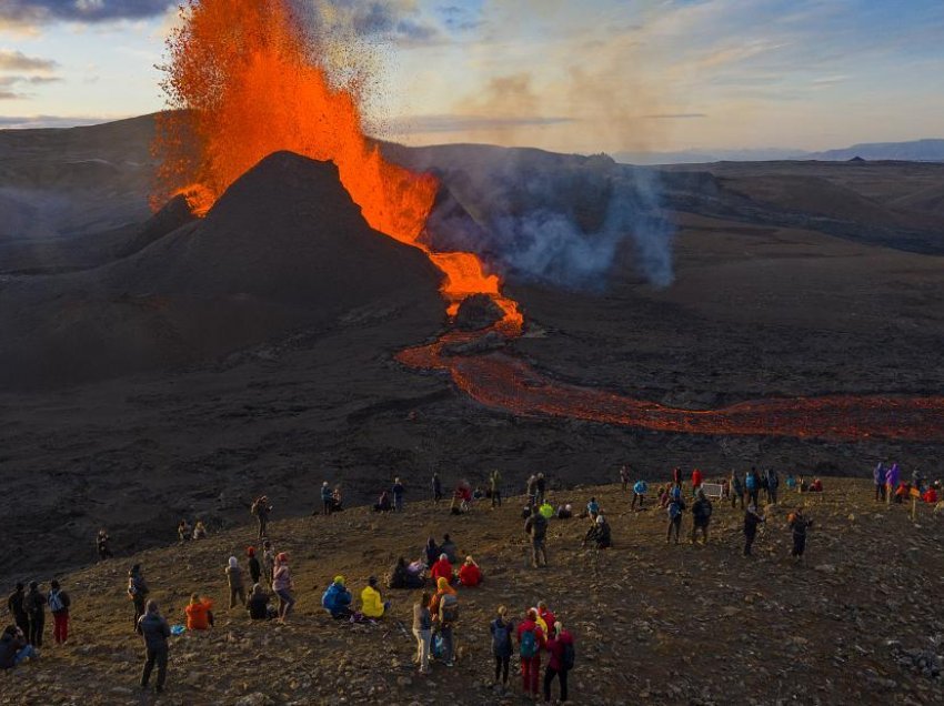 Shpërthimi vullkanik në Islandë konsiderohet mrekulli e natyrës