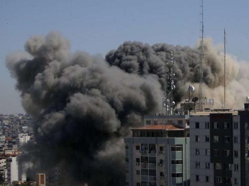 Shkon në 26 numri i të vdekurve nga sulmet ajrore izraelite në Gaza të dielën