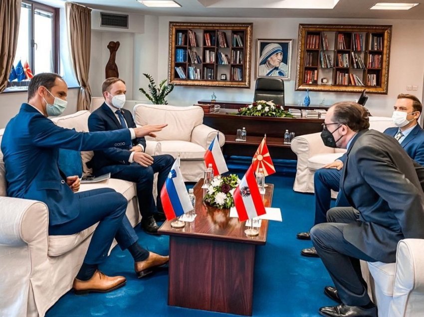 Tre ministrat e Jashtëm të Austrisë, Sllovenisë dhe Çekisë zbarkojnë në Tiranë