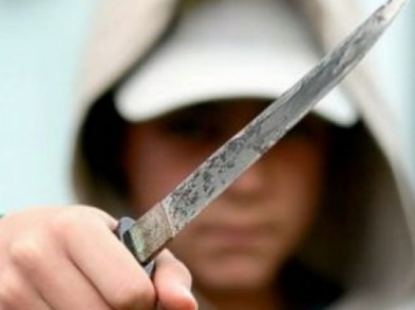 Përleshje mes disa të miturve në Obiliq, përdoren edhe thikat