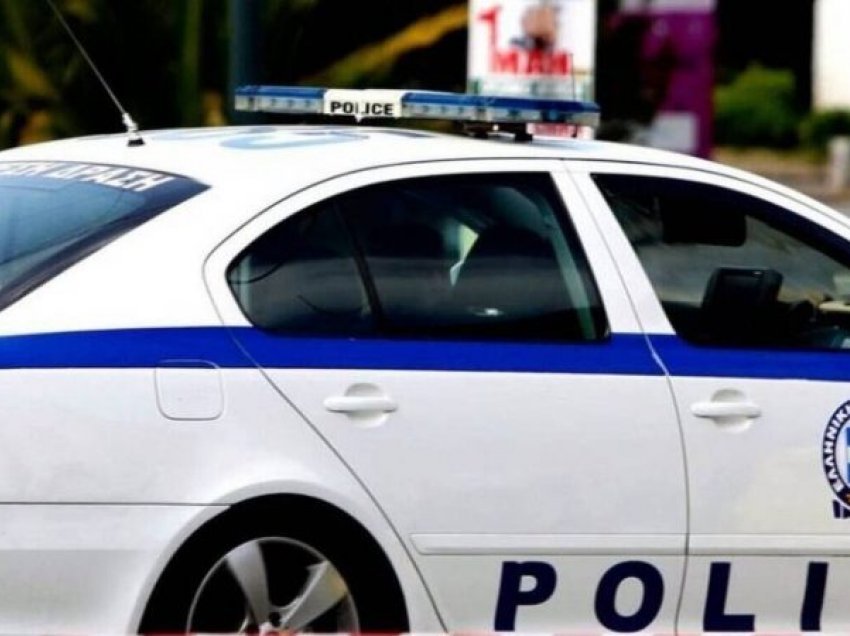 Shkon të rinovojë dokumentet, shqiptari i kërkuar për vrasje në Kretë arestohet pas 11 viteve në arrati