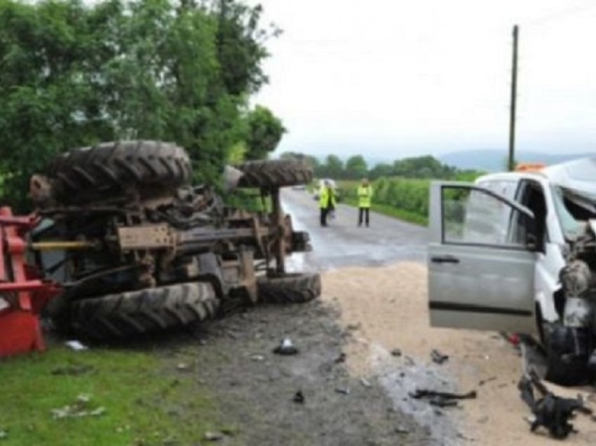 U rrëzua nga traktori, gruaja nga Zubin Potoku pëson lëndime