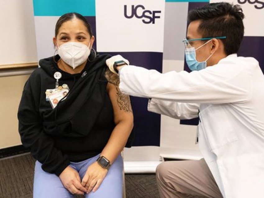 Kalifornia ofron 116.5 milionë dollarë dhurata dhe para për të inkurajuar njerëzit të vaksinohen