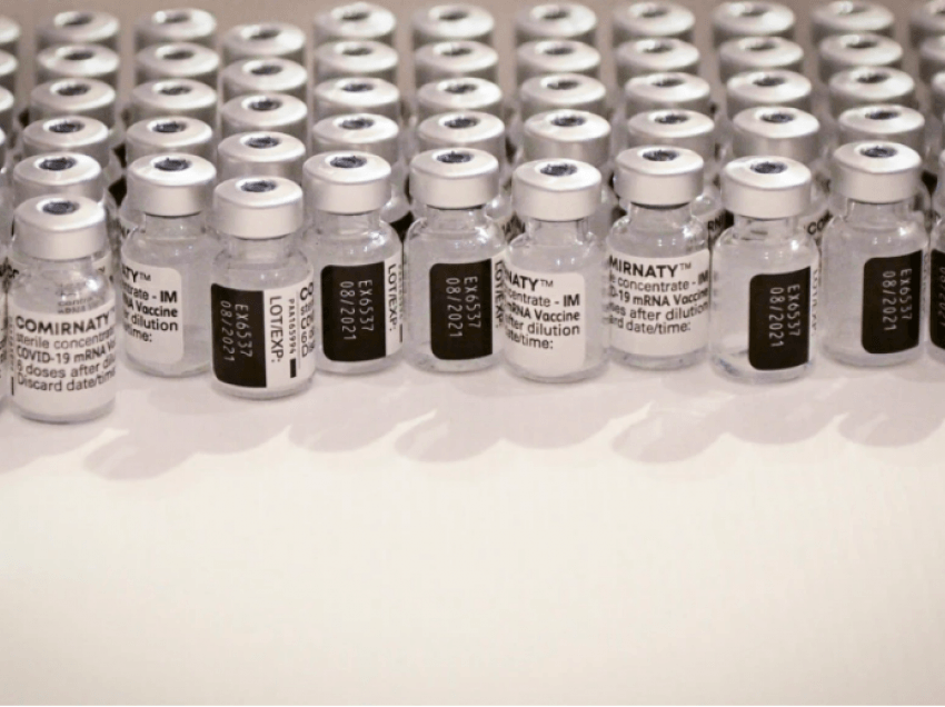 EMA mbështet vaksinimin e adoleshentëve me vaksinën Pfizer/BioNTech