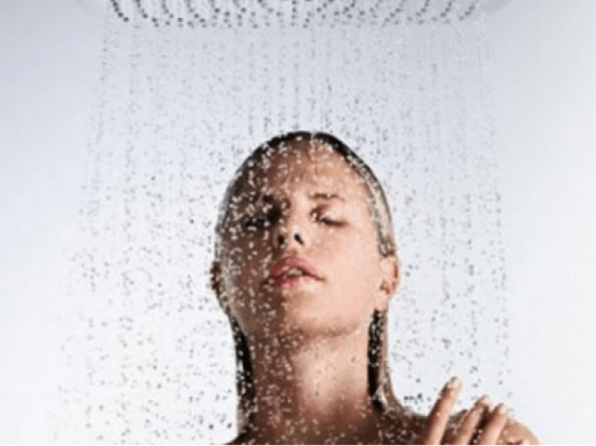 4 arsye pse duhet të bëni dush para se të flini